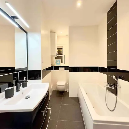 Spacious 4p Madeleine Department Stores * Párizs